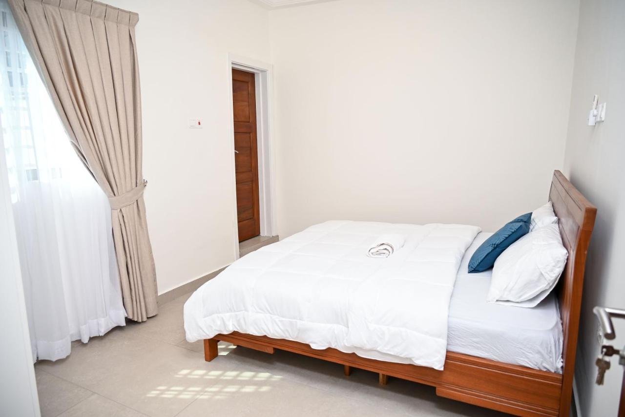 Lokko Serene Accra Buitenkant foto